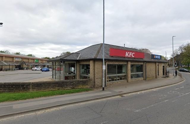 The KFC in Guiseley Retail Park scored 3.4 stars from 476 reviews