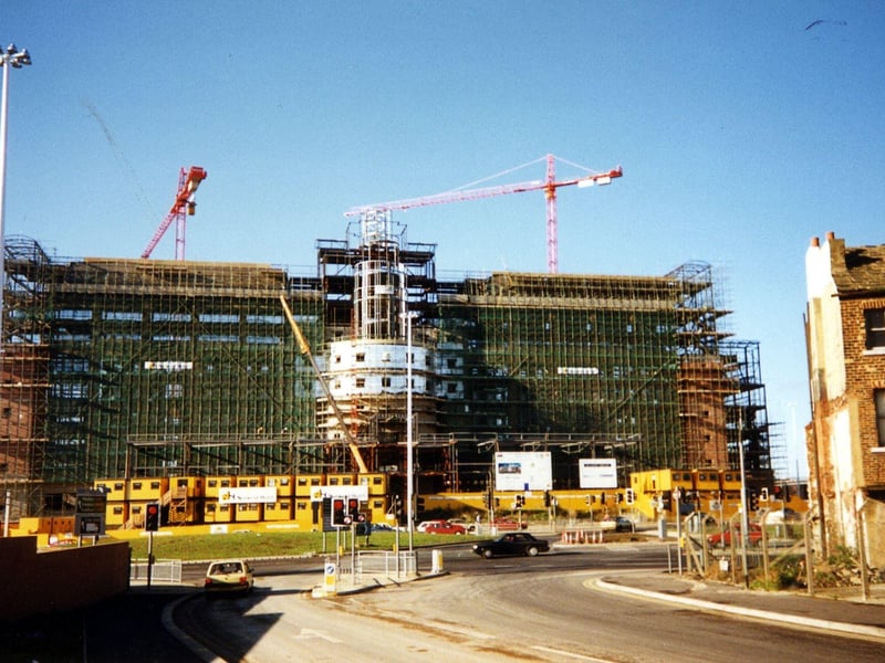 A view from Shannon Street taken during the construction of Quarry House in the autumn of 1991. This government building opened in 1993 as the headquarters of the Department of Health and Social Security.