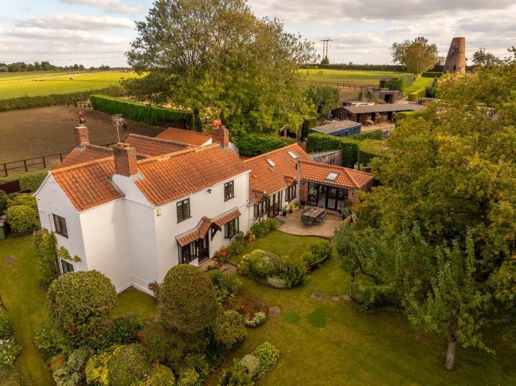 Zu verkaufen in Pontefract: Ein wunderschönes historisches Cottage für 700 ...