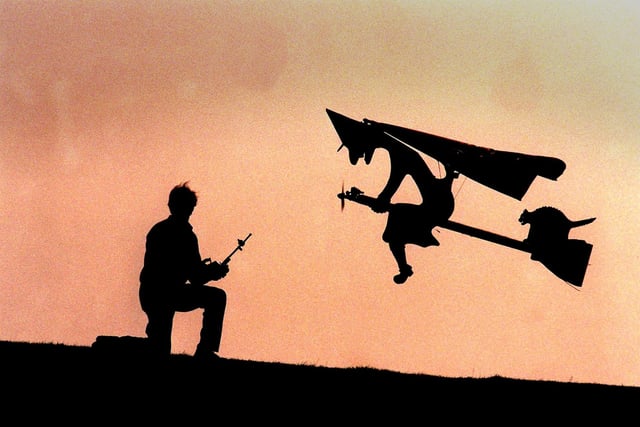 Aero-modeller Terry Lee, with his flying witch on Pontefract racecourse in March 1997.