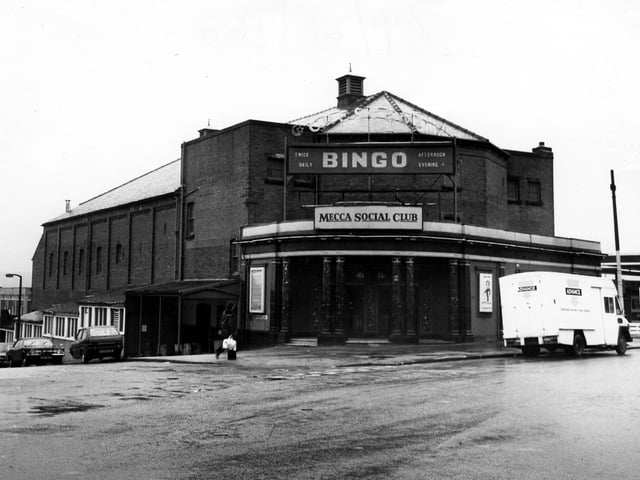 The Crescent Social Club, formerly the Crescent Cinema, at the junction of Dewsbury Road and Parkside Lane in May 1979. The building opened as a cinema in August 1921 and closed in July 1968. It went on to become Winston's health and leisure centre.
