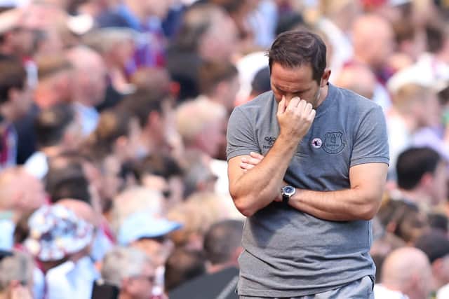 BIRMINGHAM, ENGLAND - AUGUST 13: Everton Manager Frank Lampard reacts during the Premier League match between Aston Villa and Everton FC at Villa Park on August 13, 2022 in Birmingham, England. (Photo by Marc Atkins/Getty Images)