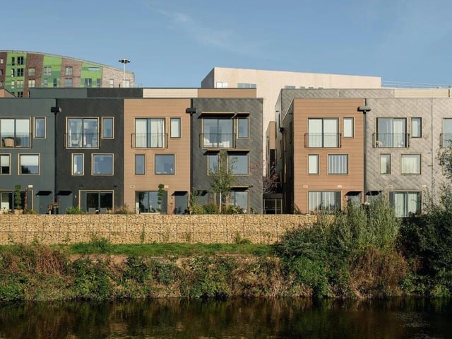 Located in the Secret Garden, part of the Climate Innovation District, it is a five-minute walk to Leeds Dock and approximately 15 minutes to the Corn Exchange.