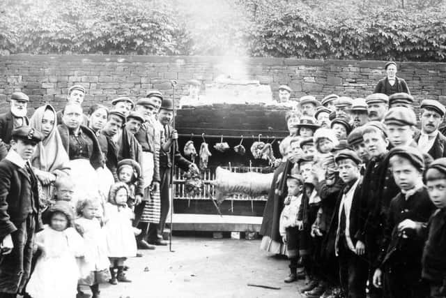 Sheep roasting at Bruntcliffe in Morley on June 22, 1911 to celebrate the coronation of King George V, which attracted a large number of men, women and children. PIC: David Atkinson Archive