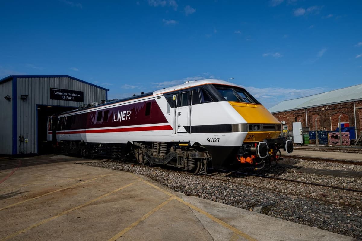 Lner Track New livery for LNER intercity fleet as part of essential maintenance