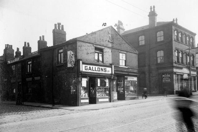 York Road in September 1935 On the left is Vetch Street, branch of Gallons Ltd grocers at no.11, to the right at no.13 sweet shop run by Jabez Barrand. Next is Bean Street. No.15 premises of W.Moore and Son, hay and straw merchants.