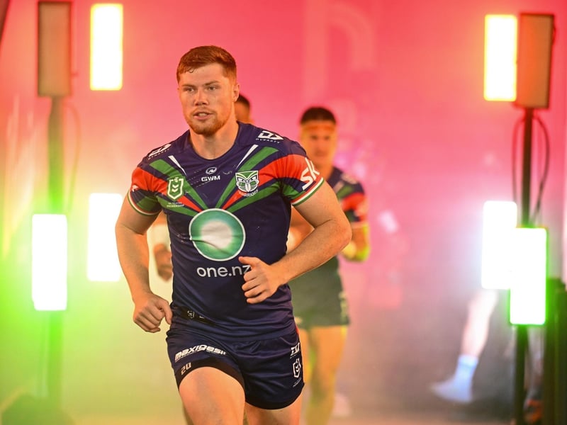 The back-rower joined New Zealand Warriors from Leeds at the end of last season, but will return to Rhinos in 2027 to begin a three-year deal.