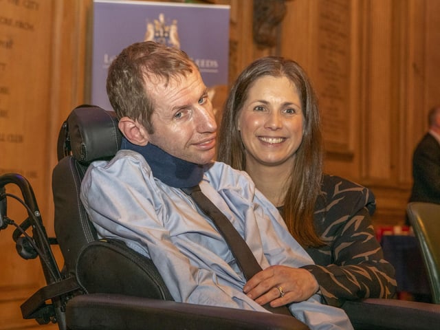 Rob received the Honorary Freedom of the City of Leeds at a special meeting of Leeds City Council at Leeds Civic Hall in recognition of his fundraising work.