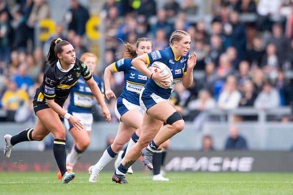 Rhinos' Caitlin Beevers makes a break. Picture by Allan McKenzie/SWpix.com.