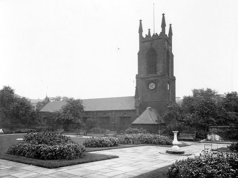 Merrion Street Rest Garden, opened in 1933, a gift to the city from Thomas Wade's Charity. A sundial can be seen in the garden. St. Johns Church, built by John Harrison acts as a boundary to the garden. Pictured in September 1937.