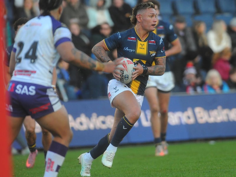 The Aussie hooker will make his debut off the bench, interchanging with Jarrod O'Connor.
