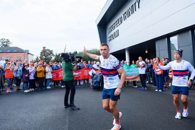 Sir Kevin Sinfield sets off from Wakefield Trinity on Day 4 of his 7-in-7 challenge. Picture by Allan McKenzie/SWpix.com.