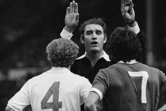 Referee R Matthenson sends off Kevin Keegan from Liverpool FC and Billy Bremner of Leeds United FC for trading punches during a testy Charity Shield match at Wembley.  (Photo by Robert Stiggins/Express/Getty Images)