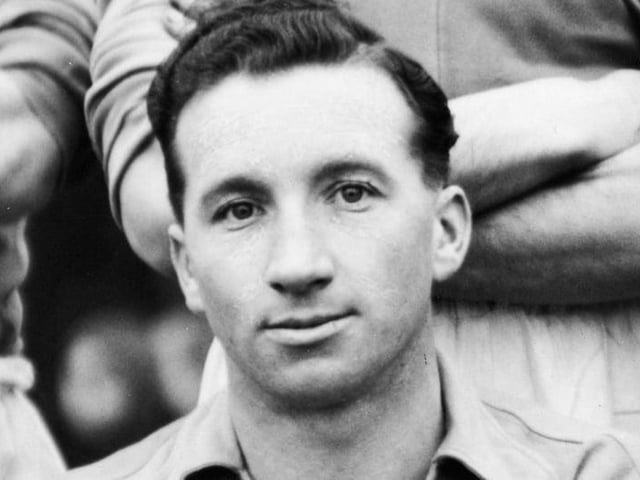 After beginning his life as a footballer at Swansea Town, Powell’s 13-year Leeds United career was disrupted by a leg fracture and the Second World War. Between 1935 and 1948, the forward played 112 games for the Whites.