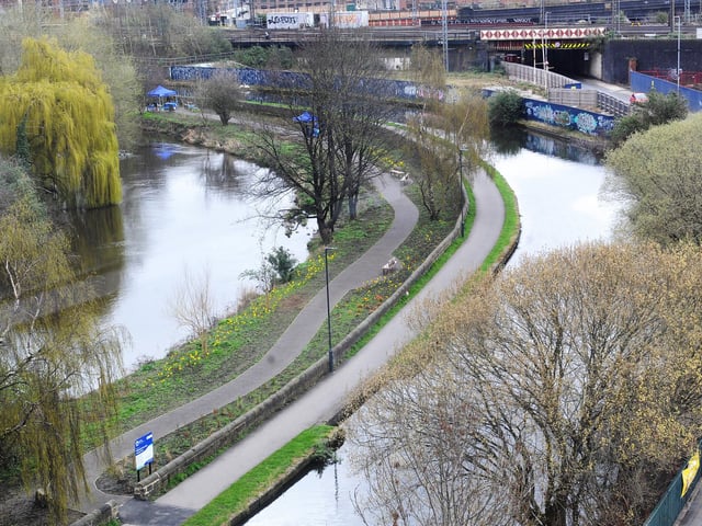 Stretching 230 metres in length, it is the city’s longest linear waterfront park.