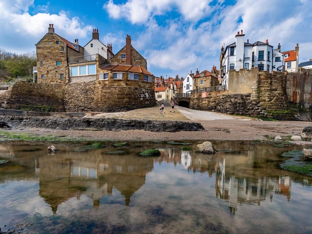 This linear walk along the coast displays incredible views of the bay and the sea.
The beauty of this walk is that you can join and finish wherever you like.