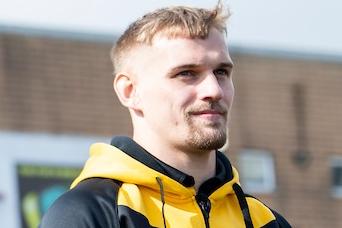 Full-back Hooley signed for Leeds from Batley Bulldogs and scored four tries in eight games last season, but was released midway through a two-year deal to join Castleford Tigers.