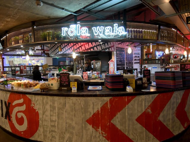 Also a permanent resident at Trinity Kitchen, Rola Wala serves street food discovered on Kolkata backstreets, Bombay beaches and Keralan waterways. A few steps away, there is also an Archie’s.