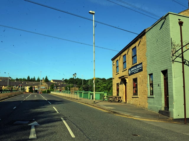 This community-focused pub by the side of the river in Bridge Road, Kirkstall, provides picturesque views that can be enjoyed with a cold beverage while catching some rays.
