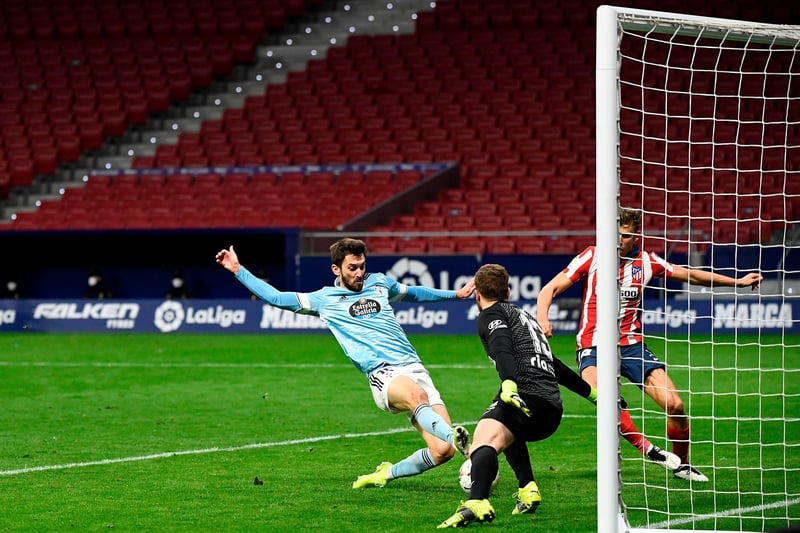 Nottingham Forest look set to miss out free agent striker striker Facundo Ferreyra, with the ex-Argentina youth international set to join Colo Colo instead. He played La Liga football for Celta Vigo last season, and scored in a 2-2 draw with eventual champions Atletico Madrid. (Nottingham Post)