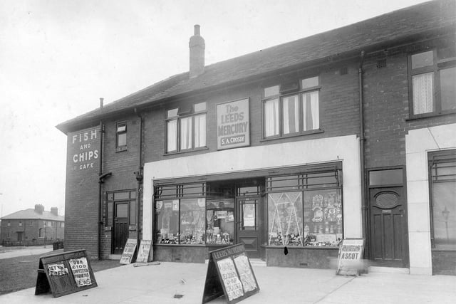 The end of a parade of shops on Potternewton Lane in June 1931.