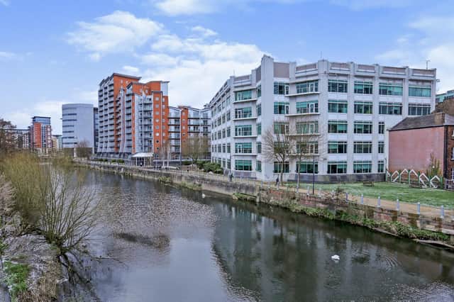 The flat is located on the tenth floor of the prestigious development Whitehall Quay.