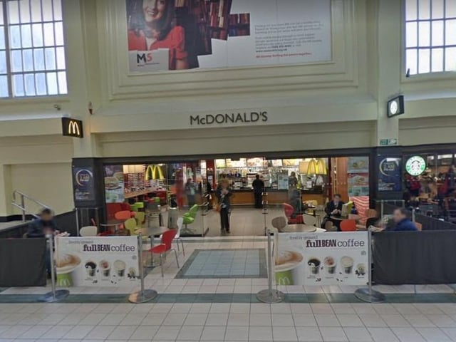 The McDonald's branch inside Leeds City Station has a rating of 3.8 from 1,109 Google reviews.