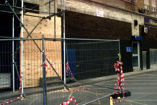 The rear of Barclays Bank in Crossgates all boarded up after a raid in March 1998.
