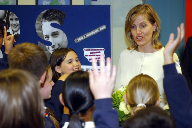 HRH The Countess of Wessex visits ChildLine Yorkshire & North East, in Leeds city centre. Pictured with school children from Chapel Allerton Primary School, on May 19, 2004.