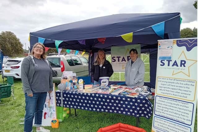 Wakefield business makes £1,000 donation to bereavement charity