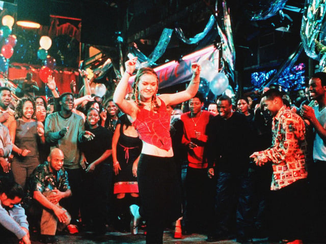 Julies Stiles stars in 00s popular teen romcom Save The Last Dance.