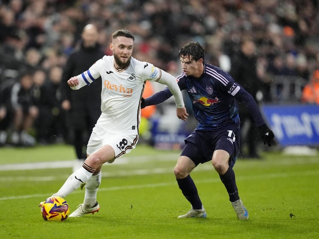 7 - Tidy enough on the ball without being able to create real danger. Got into good positions without being found a couple of times. Worked hard again.
