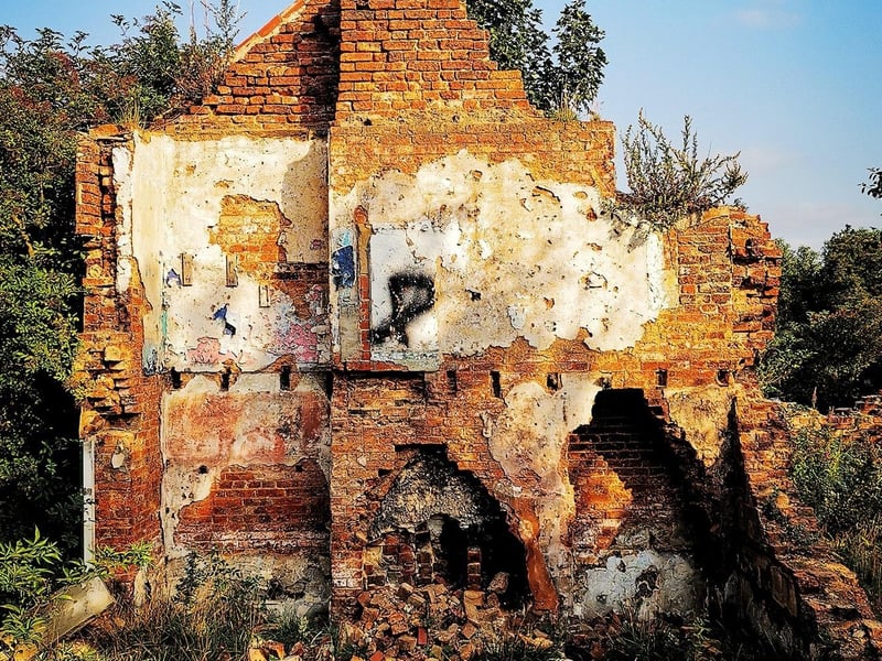 Situated off Welbeck lane lies the remains of Old Park Farm.
