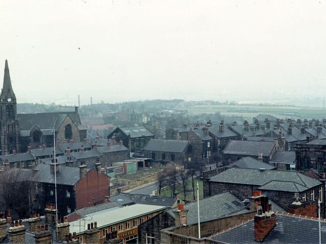 Share your memories of Morley in 1965 with Andrew Hutchinson via email at: andrew.hutchinson@jpress.co.uk or tweet him - @AndyHutchYPN