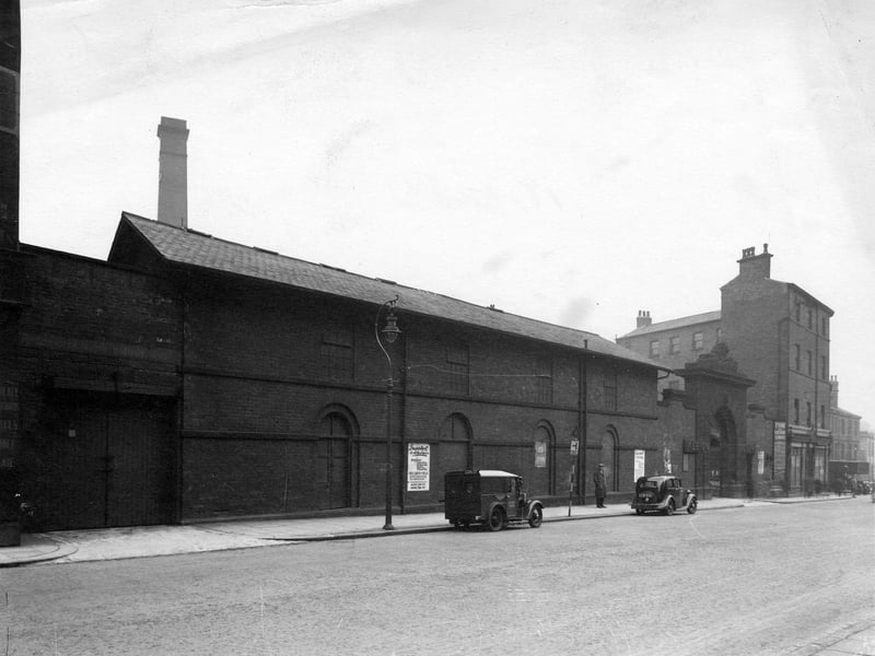 Albion Brewery opened in 1897 and closed in 1933. This photo this was probably taken after its closure but before it was demolished in 1939. The site is now part of The Merrion Centre.