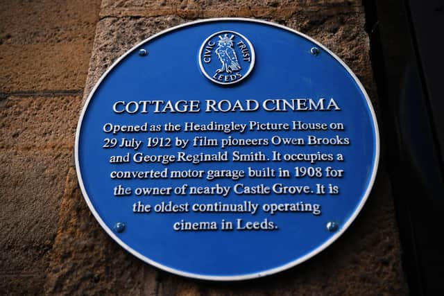 The blue plaque for Cottage Road Cinema. (Pic credit: Jonathan Gawthorpe)