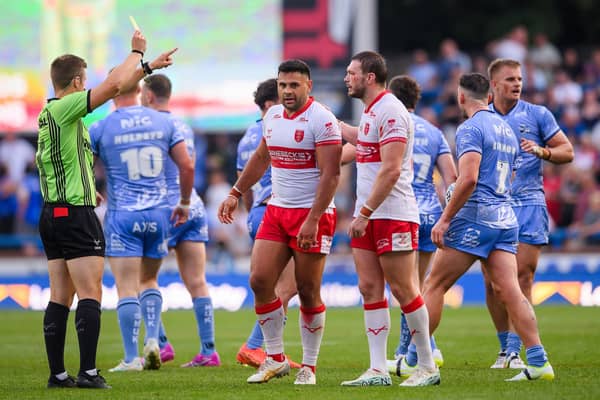 Hull KR's Rhyse Martin is yellow carded by referee Chris Kendall. He wasn't charged by the match review panel, but lots of other players were from Betfred Super League round 16.