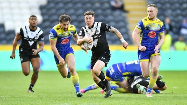 Jamie Shaul in action for Hull against Warrington this season. Picture by Will Palmer/SWpix.com.