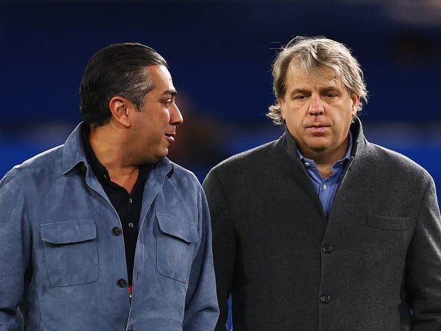 US tycoons Beghdad Eghbali (L) and Todd Boehly (R) bought the Stamford Bridge club from Russian oligarch Roman Abramovich following the country's invasion of Ukraine last year. (Photo by Clive Rose/Getty Images)