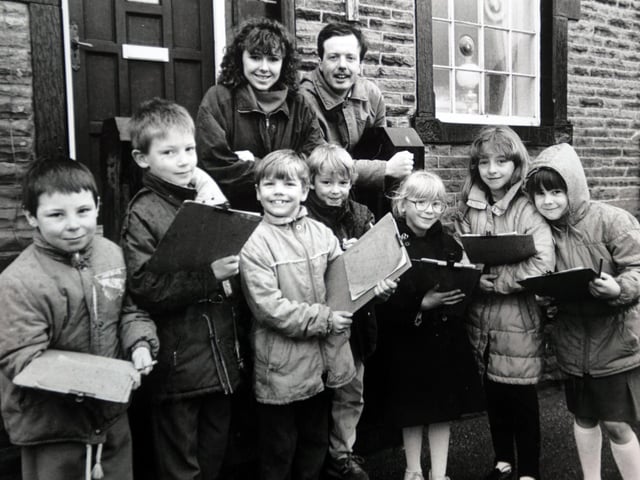 Pupils from Newlands Primary Schoolin March 1989.