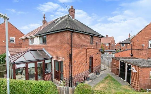 Arranged over two floors, this two bed property comprises of an inviting entrance hallway, delightful lounge, conservatory leading out onto the largely proportional garden and modern kitchen.