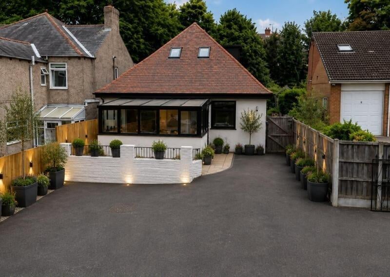 This lovely proeprty, on Halfpenny Lane, is currently for sale through estate agents Park Row Properties for £375,000.