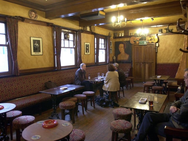 Inside The Grove in Hyde Park which was crowned Pub of the Year in June 2001.