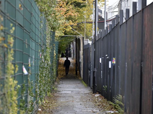 Another phrase highlighted by a few readers was 'ginnel', which is another term for an alleyway or passage. An example would be: "I've just seen 'im go down that ginnel!"