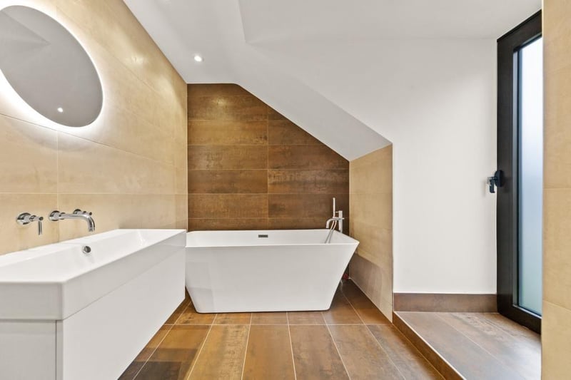 Contemporary bathing style