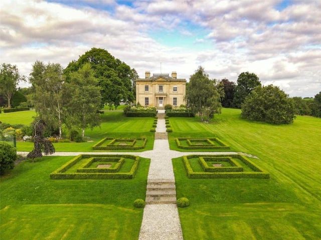 Oaklands Manor on Thorner Lane in Scarcroft, Leeds, is currently for sale on Rightmove for a guide price of £6,500,000.