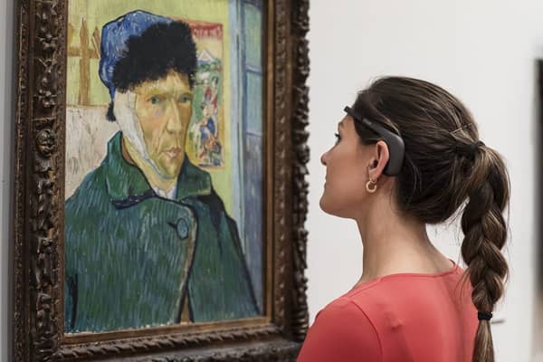 Headset wearer looking at Van Gogh