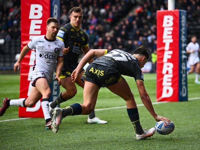 Brad Arthur has confirmed the 18-year-old will make his first start for Leeds - and Super League debut - in the halves after impressing at full-back last week.