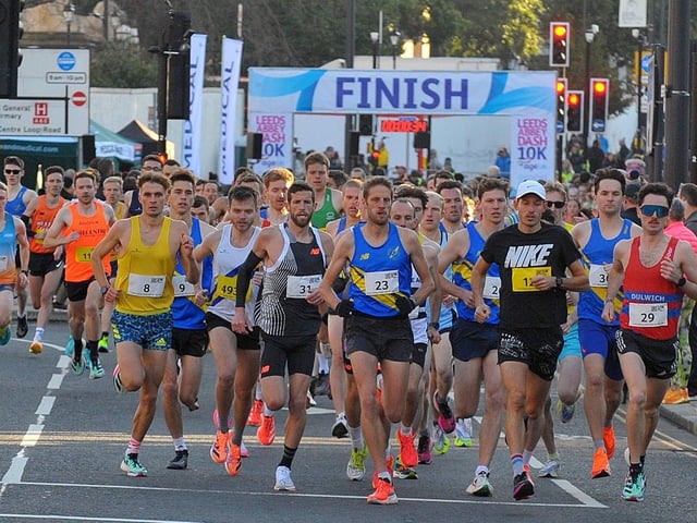 The runners striving for the front of the Leeds Abbey Dash 2023. (pic by Steve Riding)