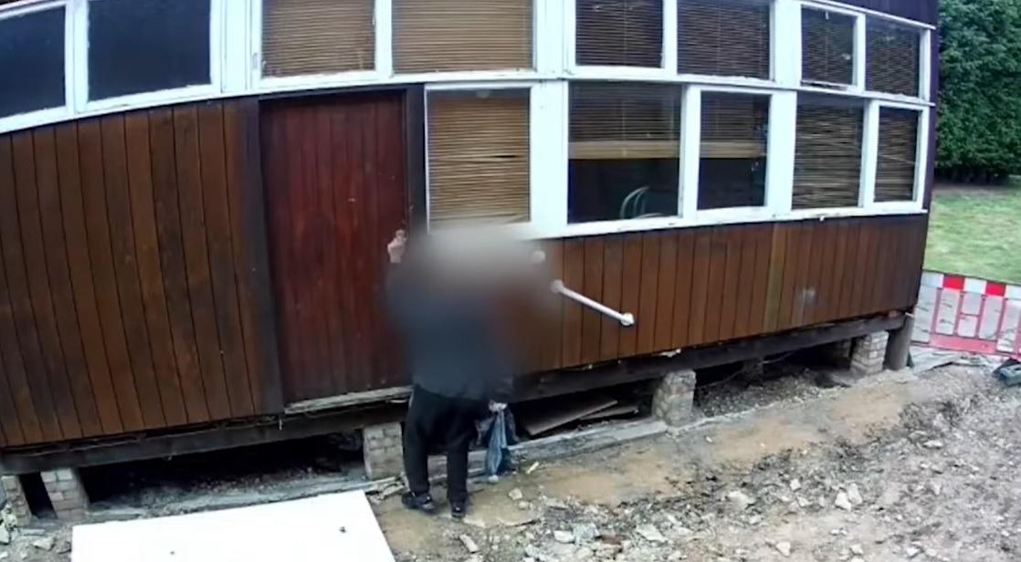 Burglar caught red handed but tells police he's 'looking for building work'
